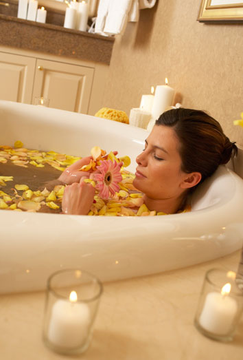 Relaxing bath against insomnia; a gift for your well-being